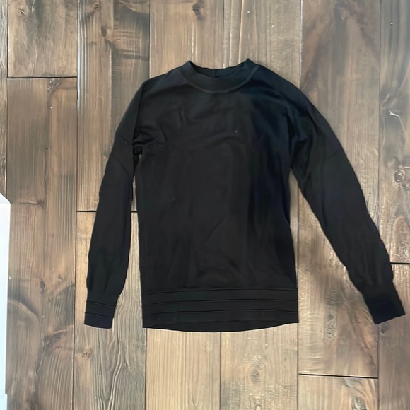 Black lulu lemon knit sweater. Size 4 - Picture 1 of 1